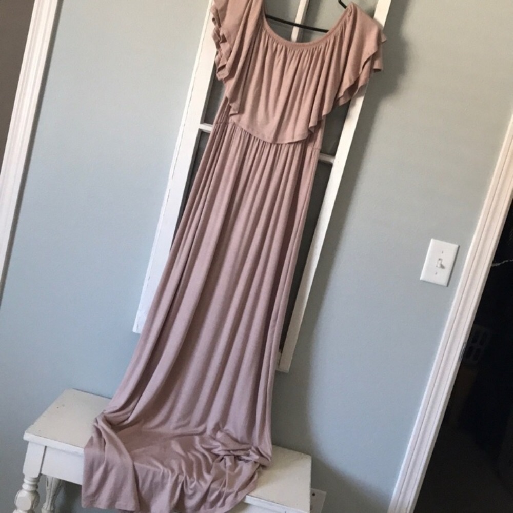 Off shoulder maxi dress